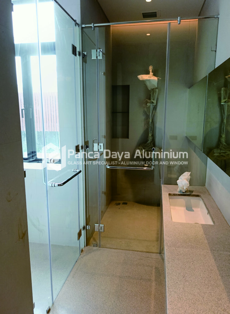 Shower screen tempered glass