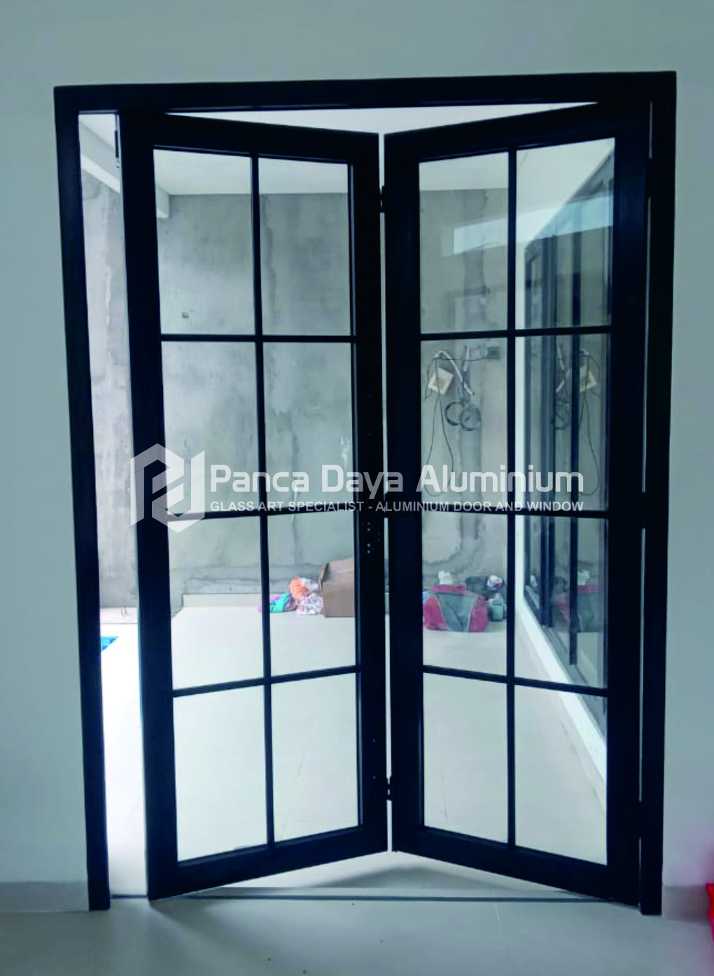 pintu lipat uPVC hitam