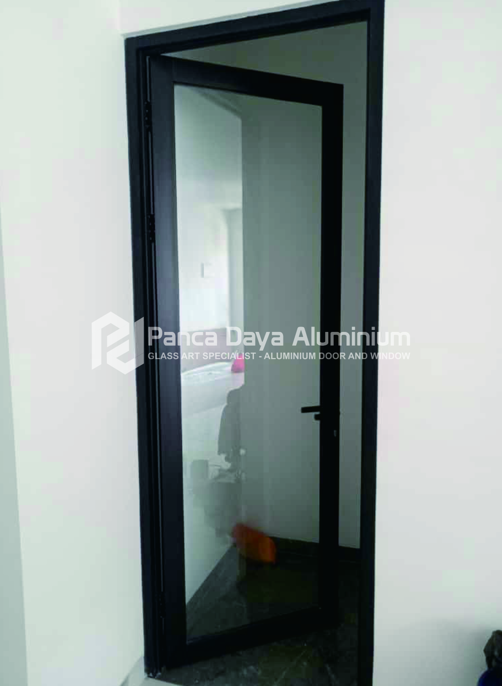 pintu swing kaca-alexindo