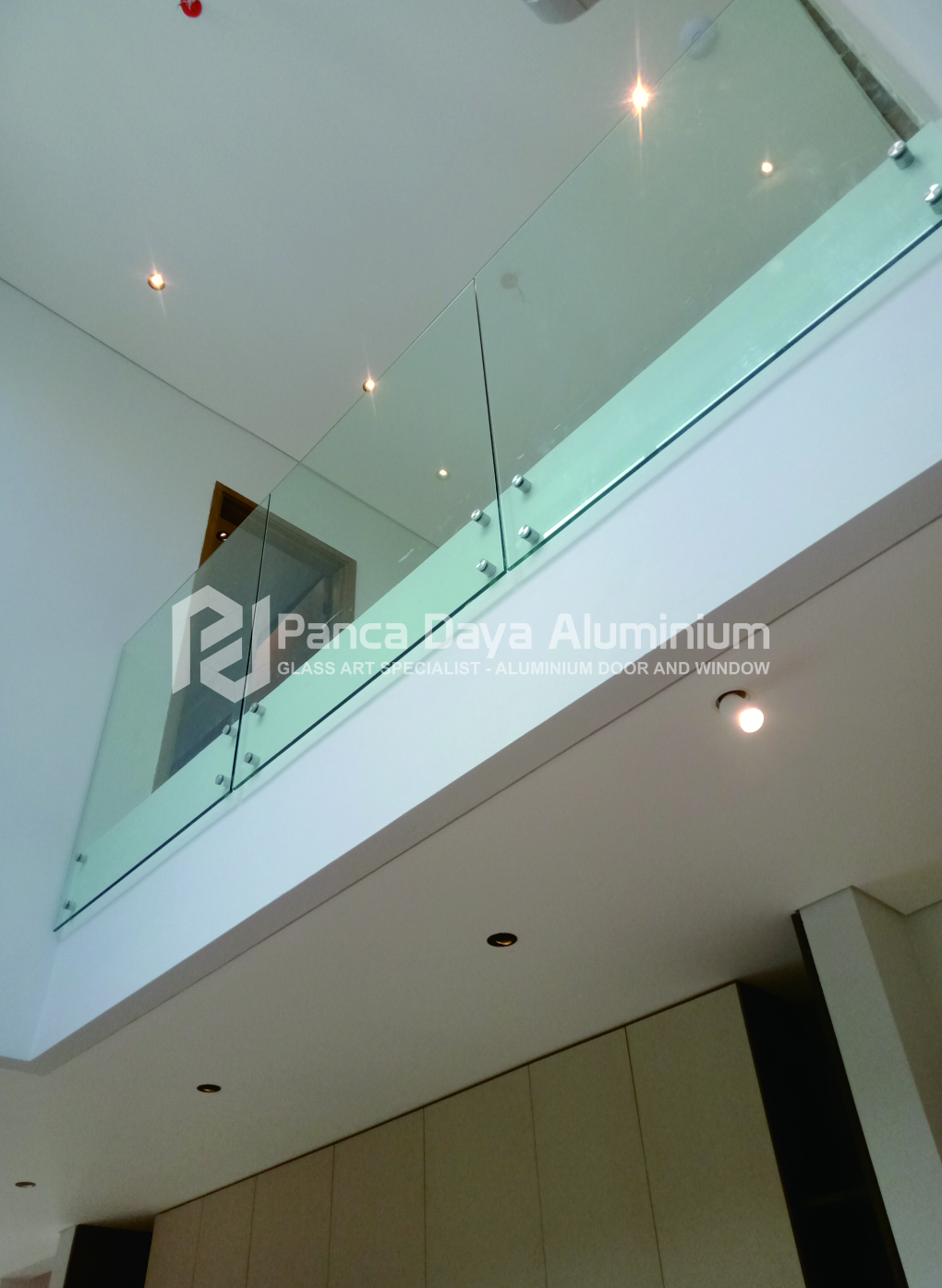 Railing Kaca Tempered Balkon & Void | Solusi Aman, Estetis, & Anti-Korosi - Panca daya Aluminium